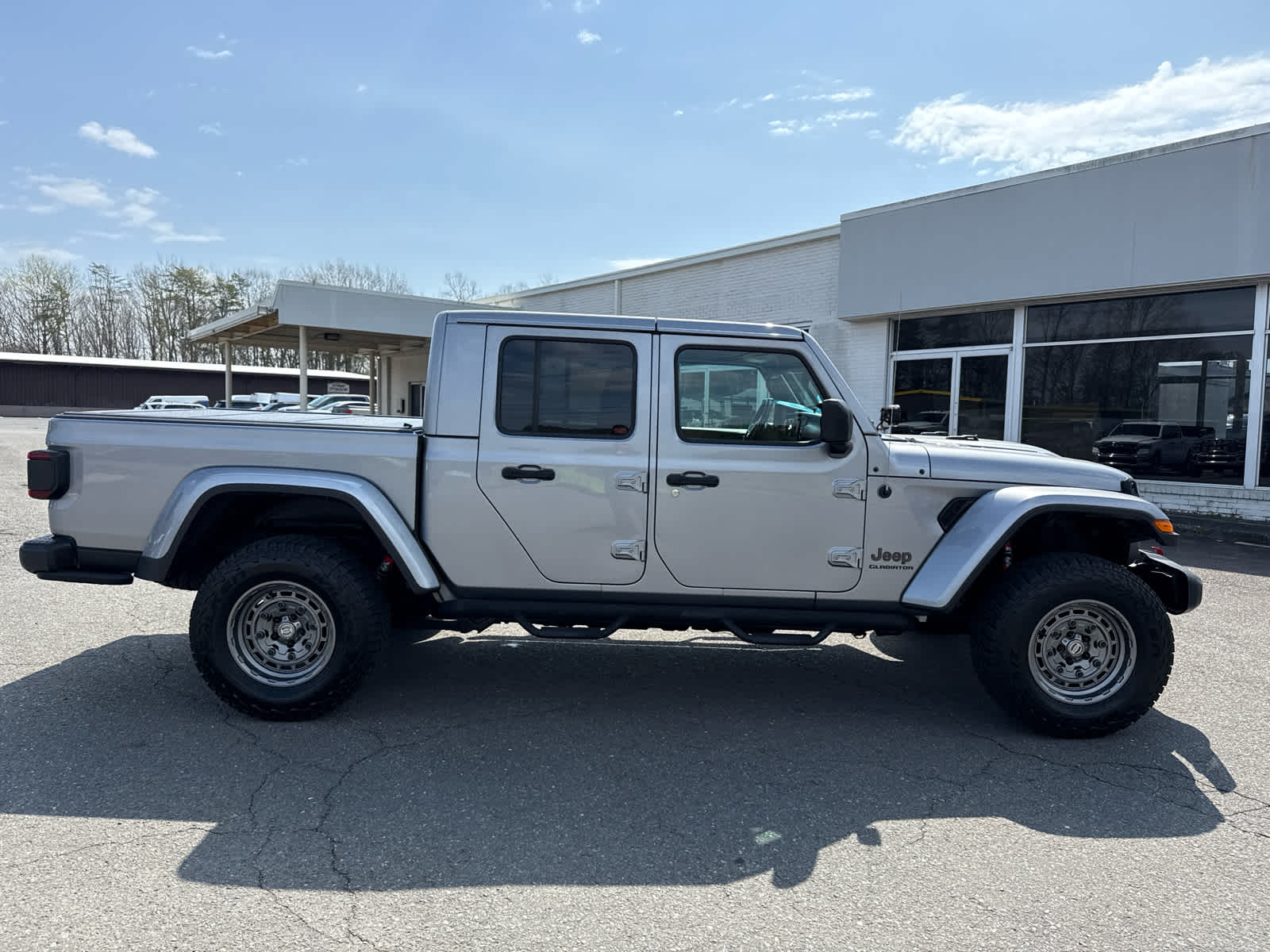 2020 Jeep Gladiator — detail view