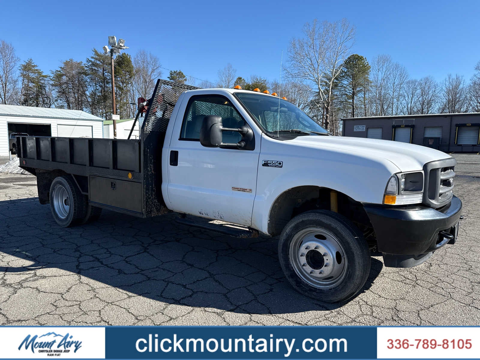 2004 Ford F-550 Chassis XL in Oxford White — front three-quarter view