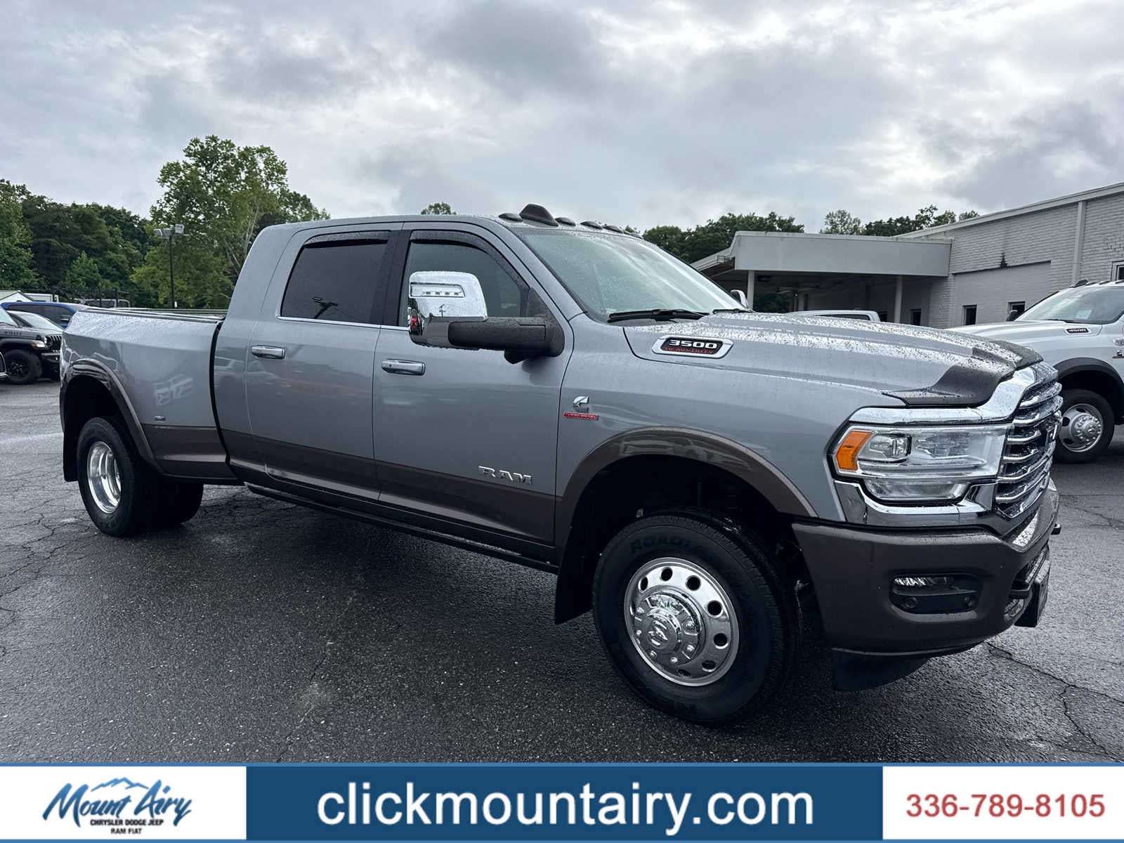 2024 RAM 3500 Limited Longhorn Mega Cab 4x4 6'4' Box in Billet Silver Metallic Clearcoat — front three-quarter view
