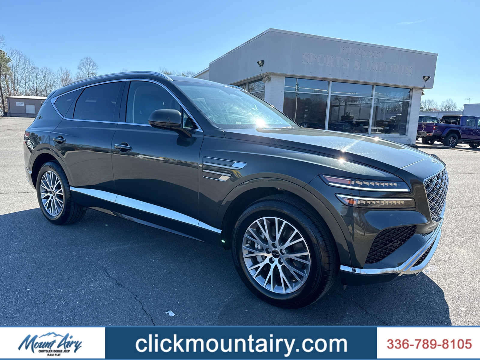 2025 Genesis GV80 2.5T Standard AWD in Storr Green — front three-quarter view