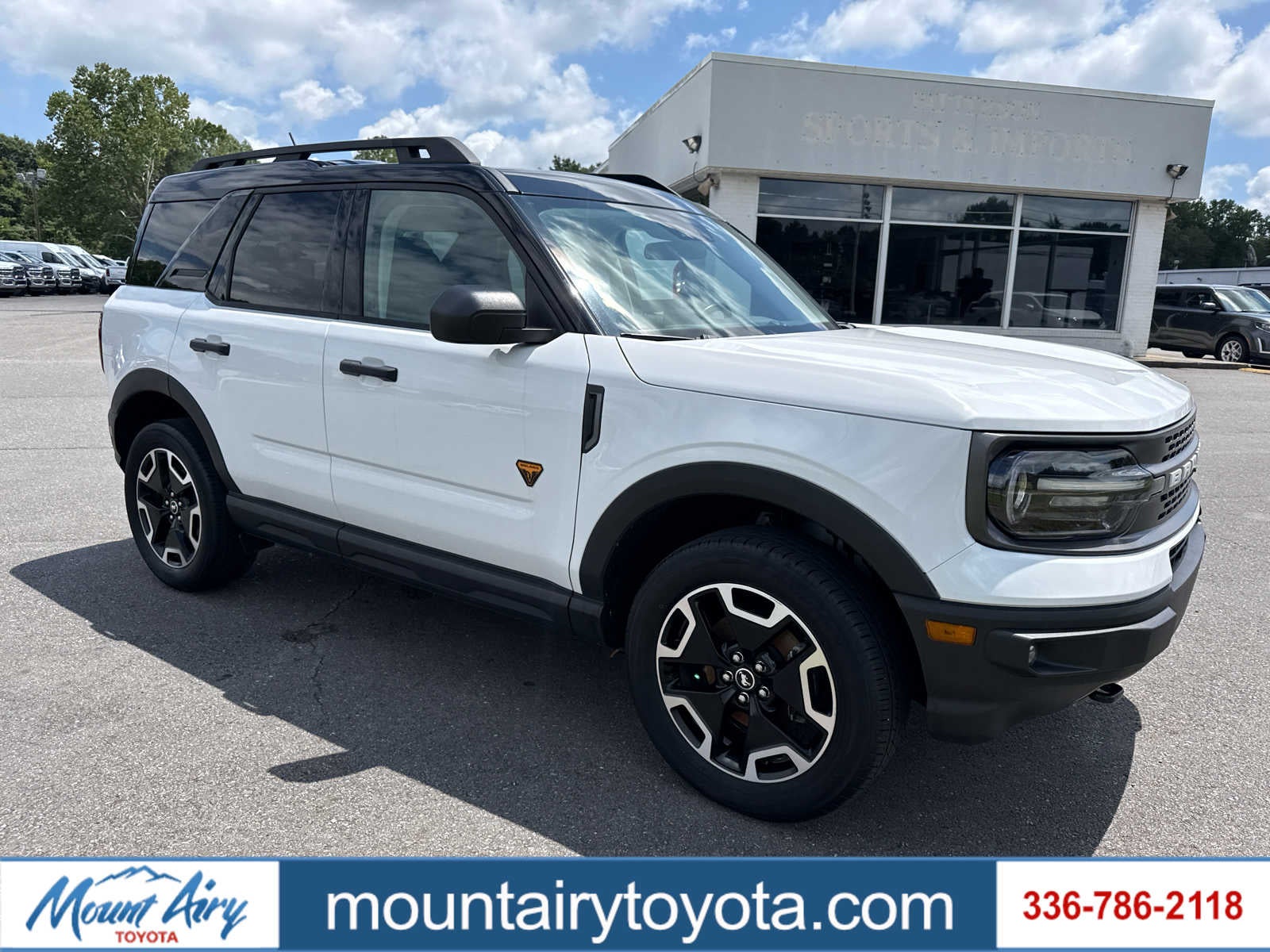 2023 Ford Bronco Sport Badlands in Oxford White — front three-quarter view